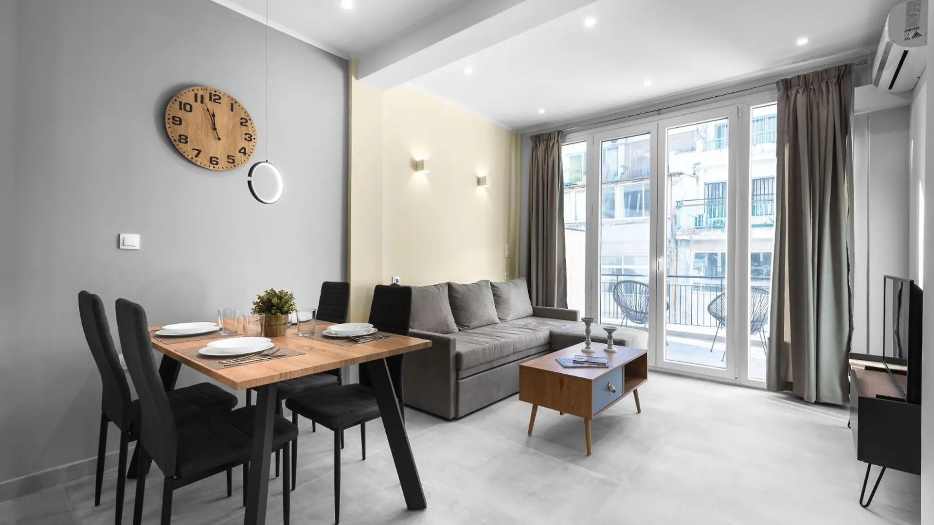 Penthouse Apartments, The Luxury Suites location